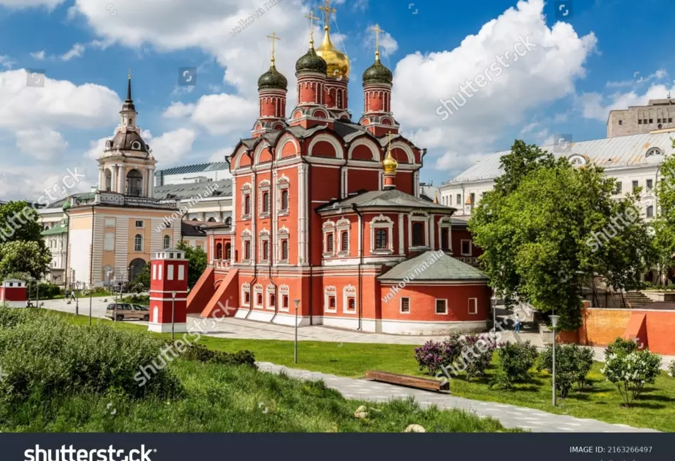 В Зарядье на машине времени