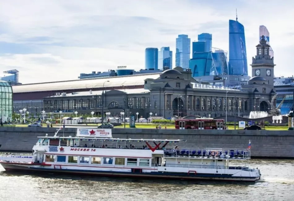 Москва с воды: большой круиз с Киевского вокзала