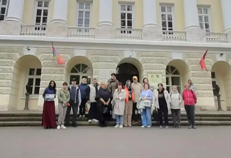 Галерея